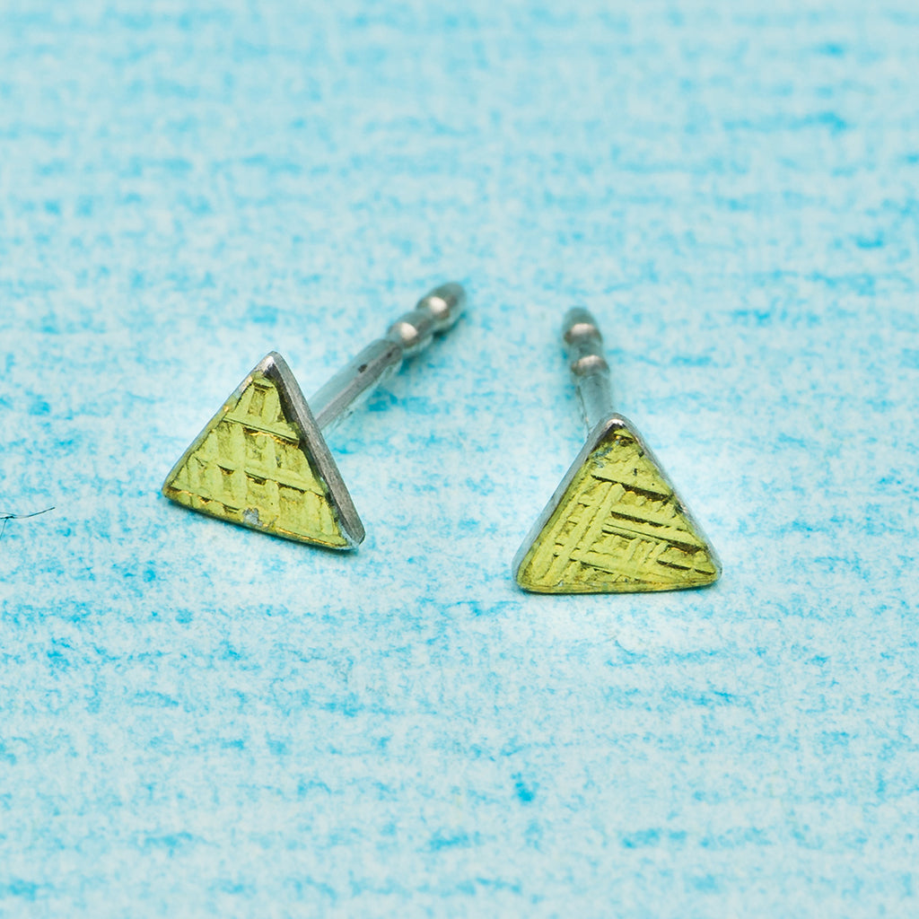 Ohrstecker (4,5 mm) - Hammerschlag "Finne", dreieckig